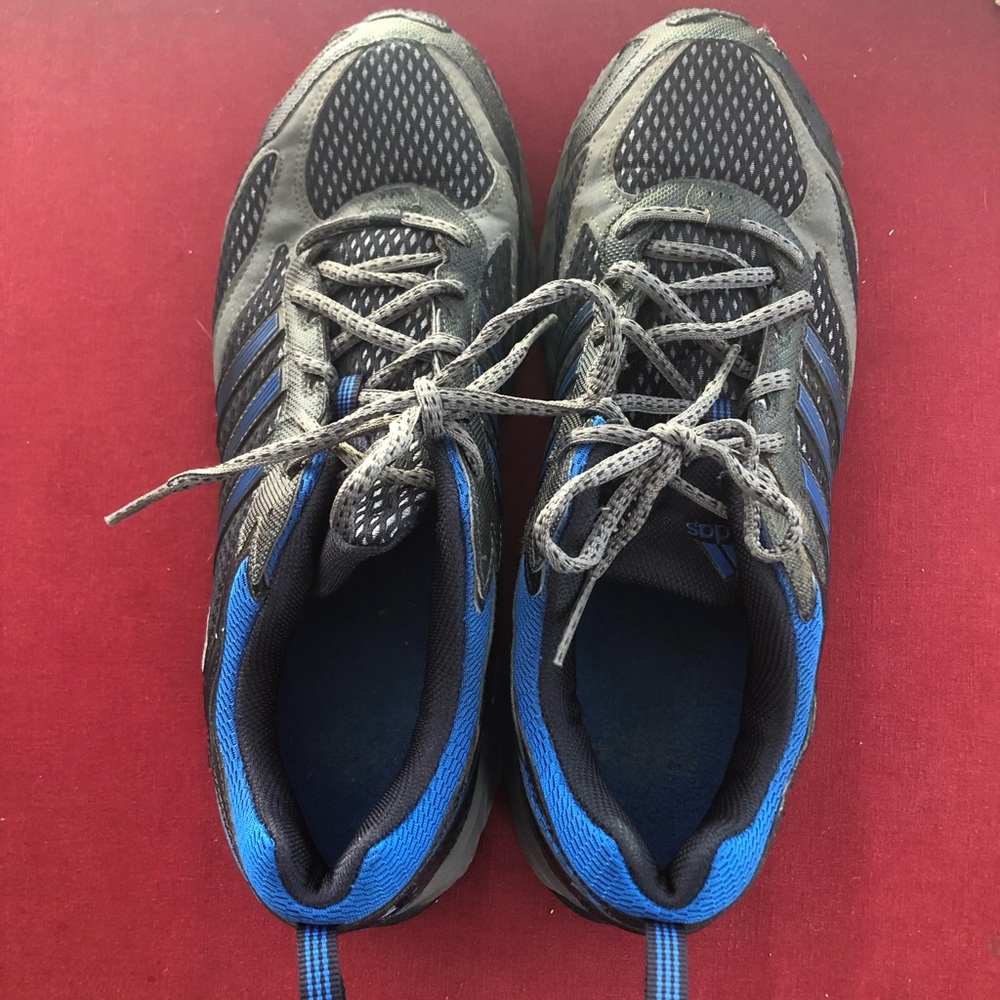 Adidas mens black and blue size 10 sneakers. - Picture 6 of 8